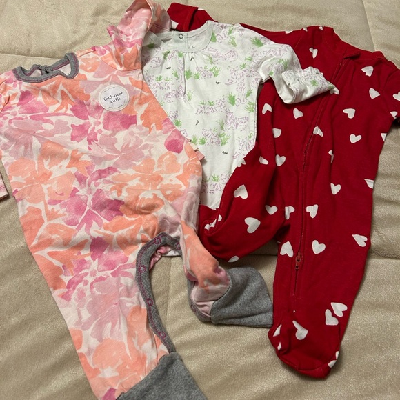 NWOT Burt’s Bees Baby Girl Bundle - Picture 7 of 9